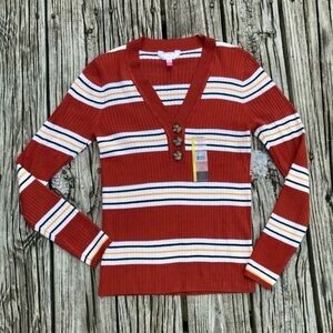 NWOT No Boundaries Sweater